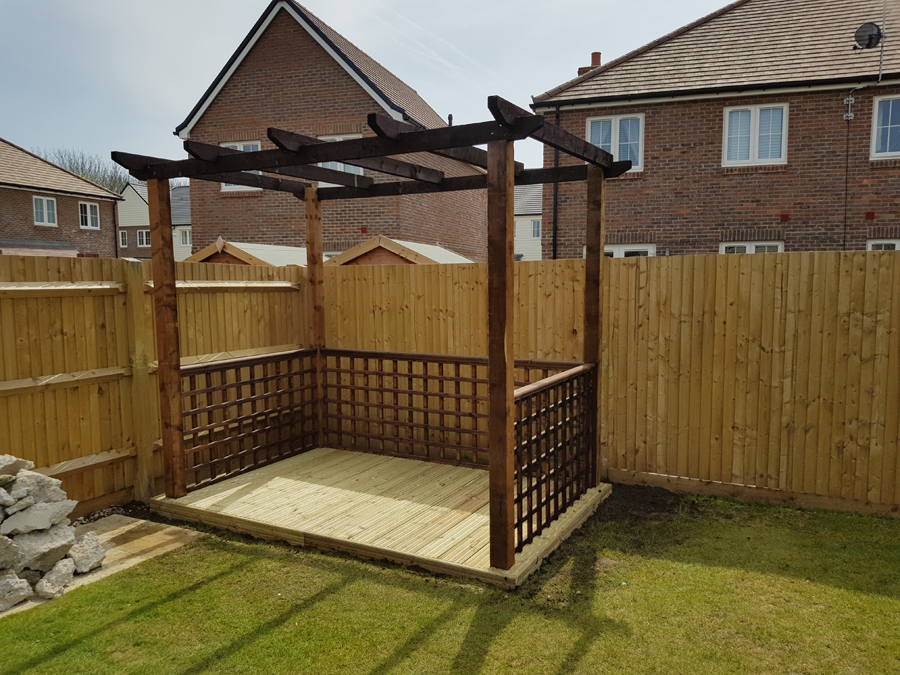 Pergola with decking area plus trellis